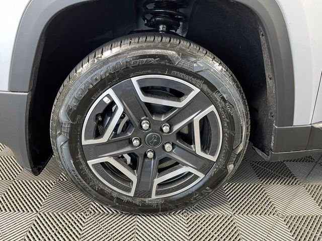 Used 2026 Silver Jeep Laredo image 10