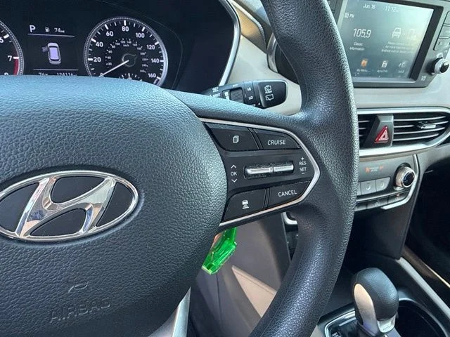 Used 2019 Red Hyundai SE image 18