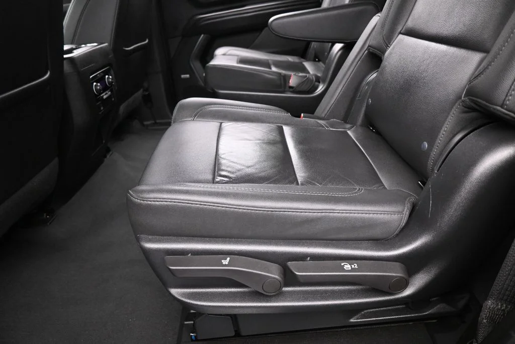 Used 2022 Black Chevrolet LT image 33