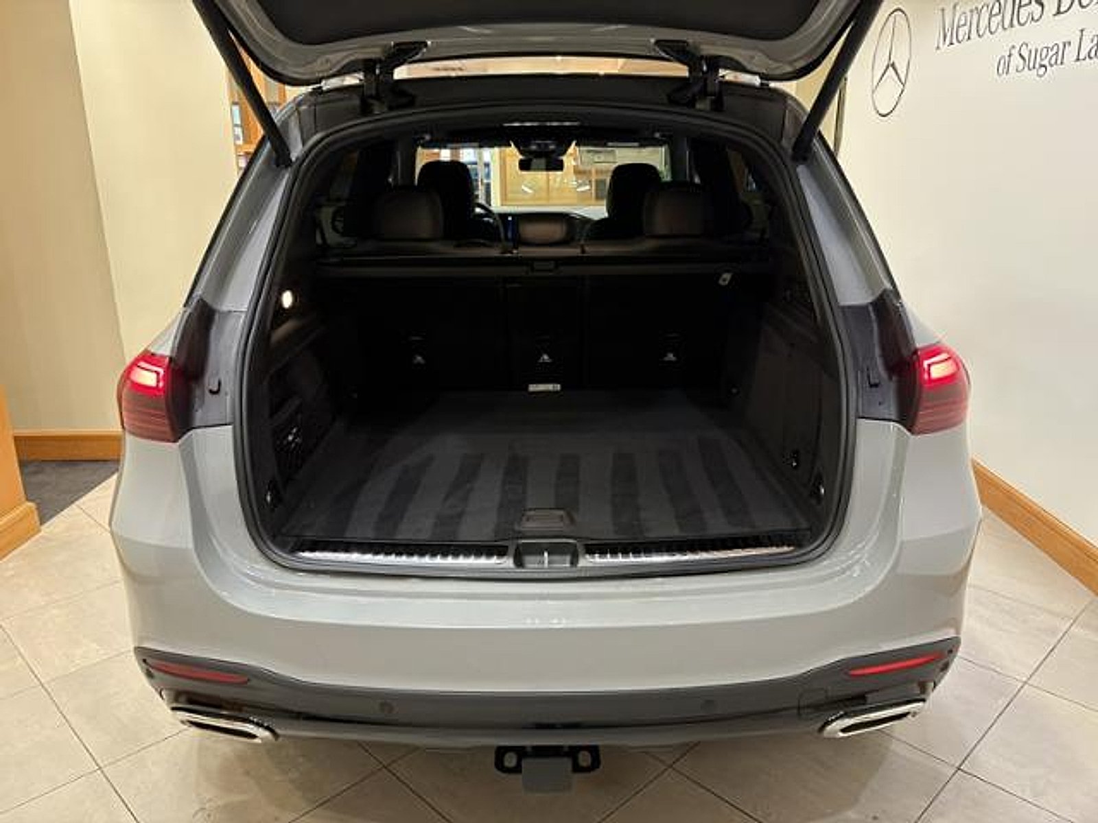 New 2026 MANUFAKTUR Alpine Grey Mercedes-Benz  image 25