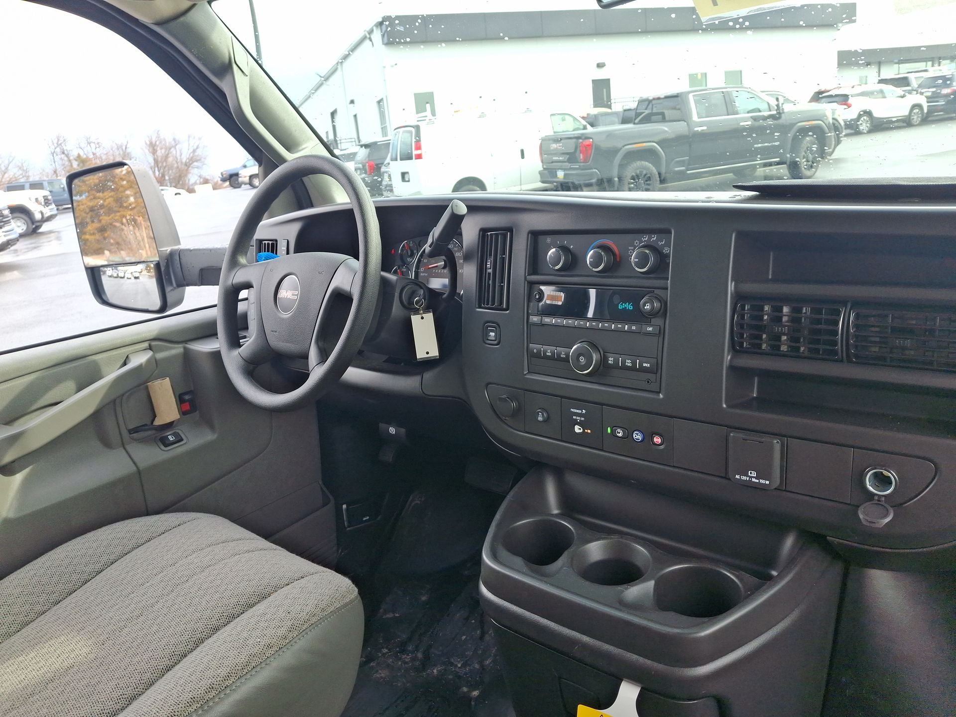New 2025 Summit White GMC 1WT image 34