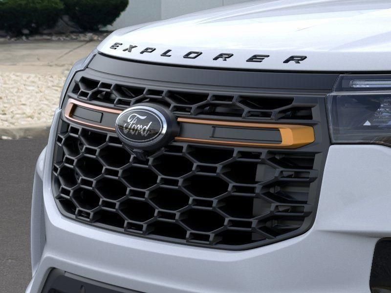New 2026 Space White Metallic Ford Tremor® image 18