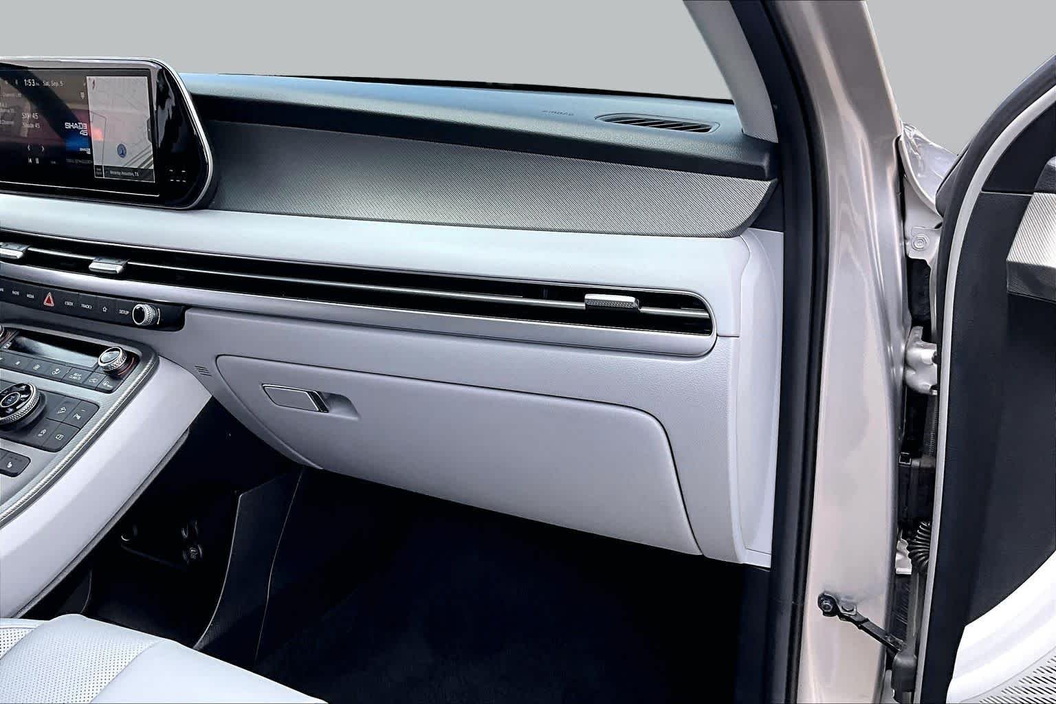 Used 2025 Typhoon Silver Hyundai SEL image 19