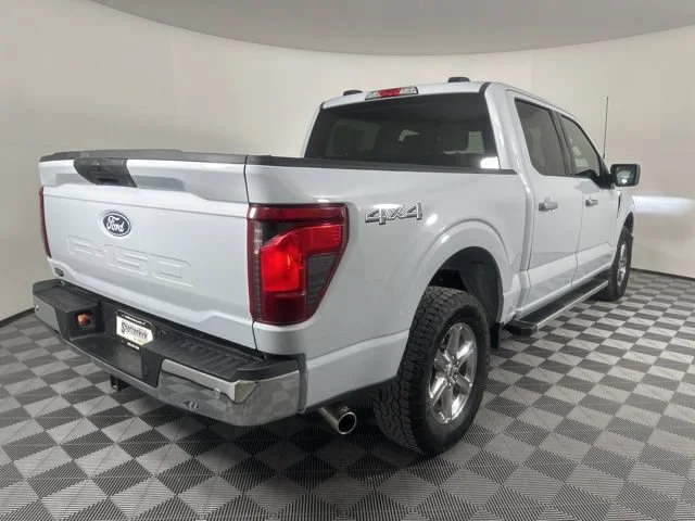 Used 2025 Whi/white Ford XLT image 3