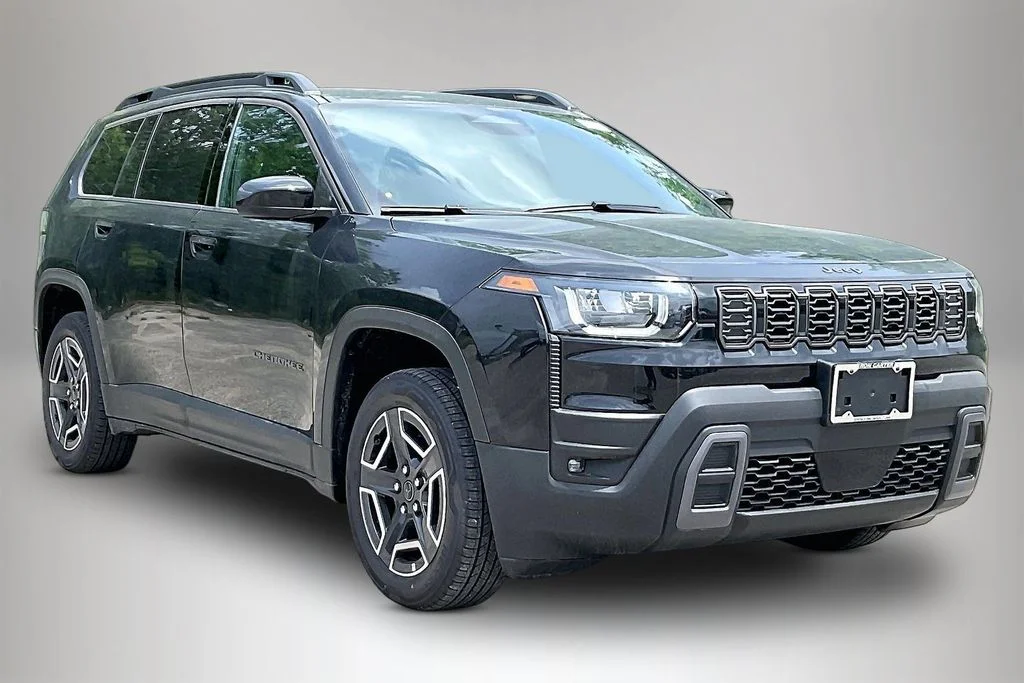 2026 Jeep Cherokee Laredo HEV 4X4's photo
