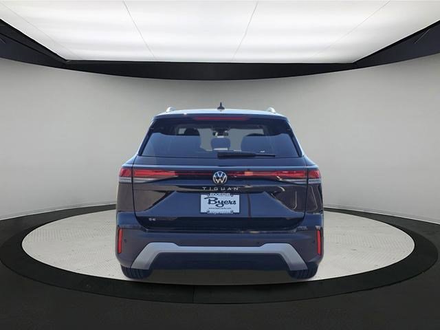 New 2026 Deep Black Pearl Volkswagen SE image 6