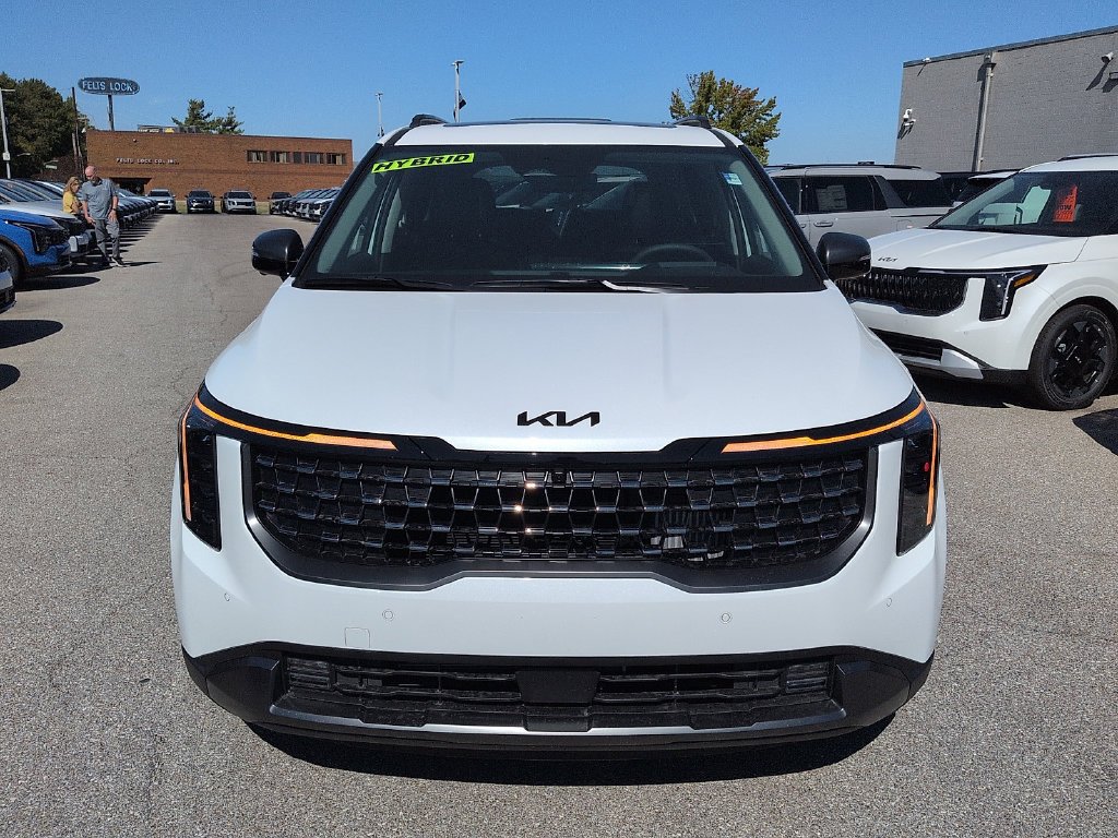 New 2027 Snow White Pearl Kia SX Prestige image 3