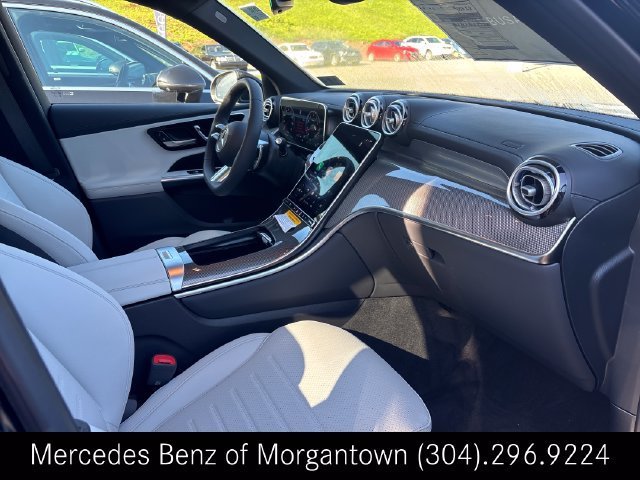 New 2026 Obsidian Black Metallic Mercedes-Benz GLC 300 image 16