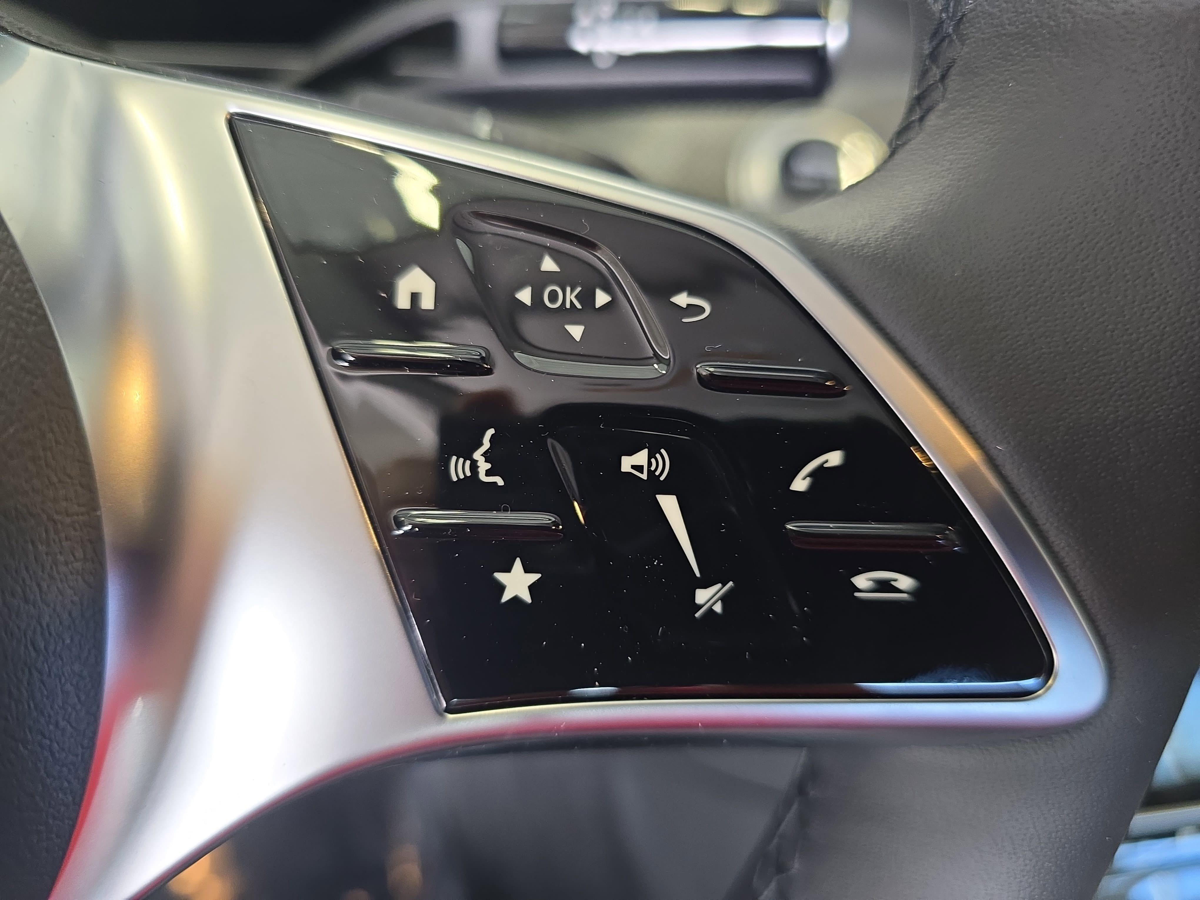 New 2026 Cirrus Silver Metallic Mercedes-Benz C300 image 19