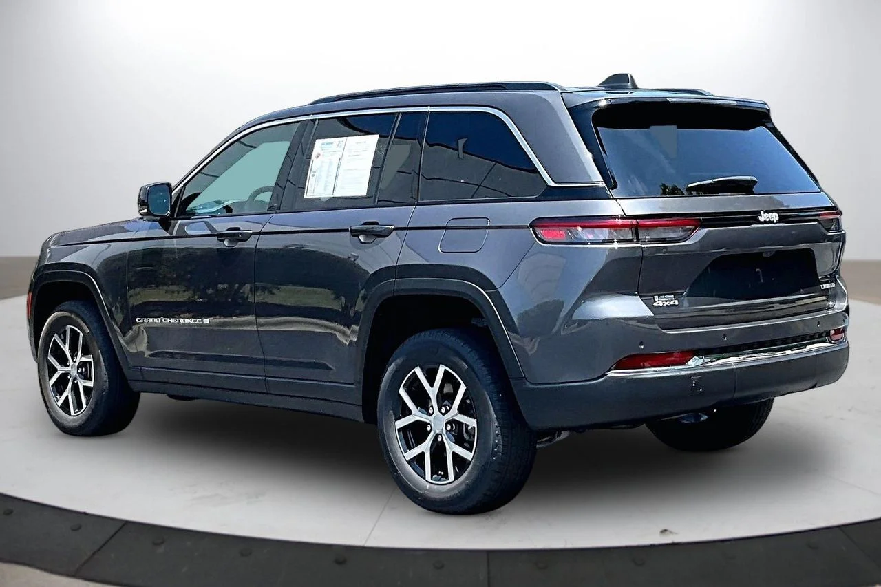 Certified Used 2024 Gray Jeep Limited image 7