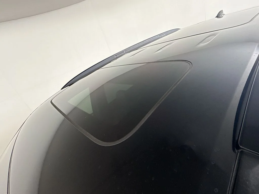 Used 2020 Crystal Black Pearl Honda Black Edition image 21