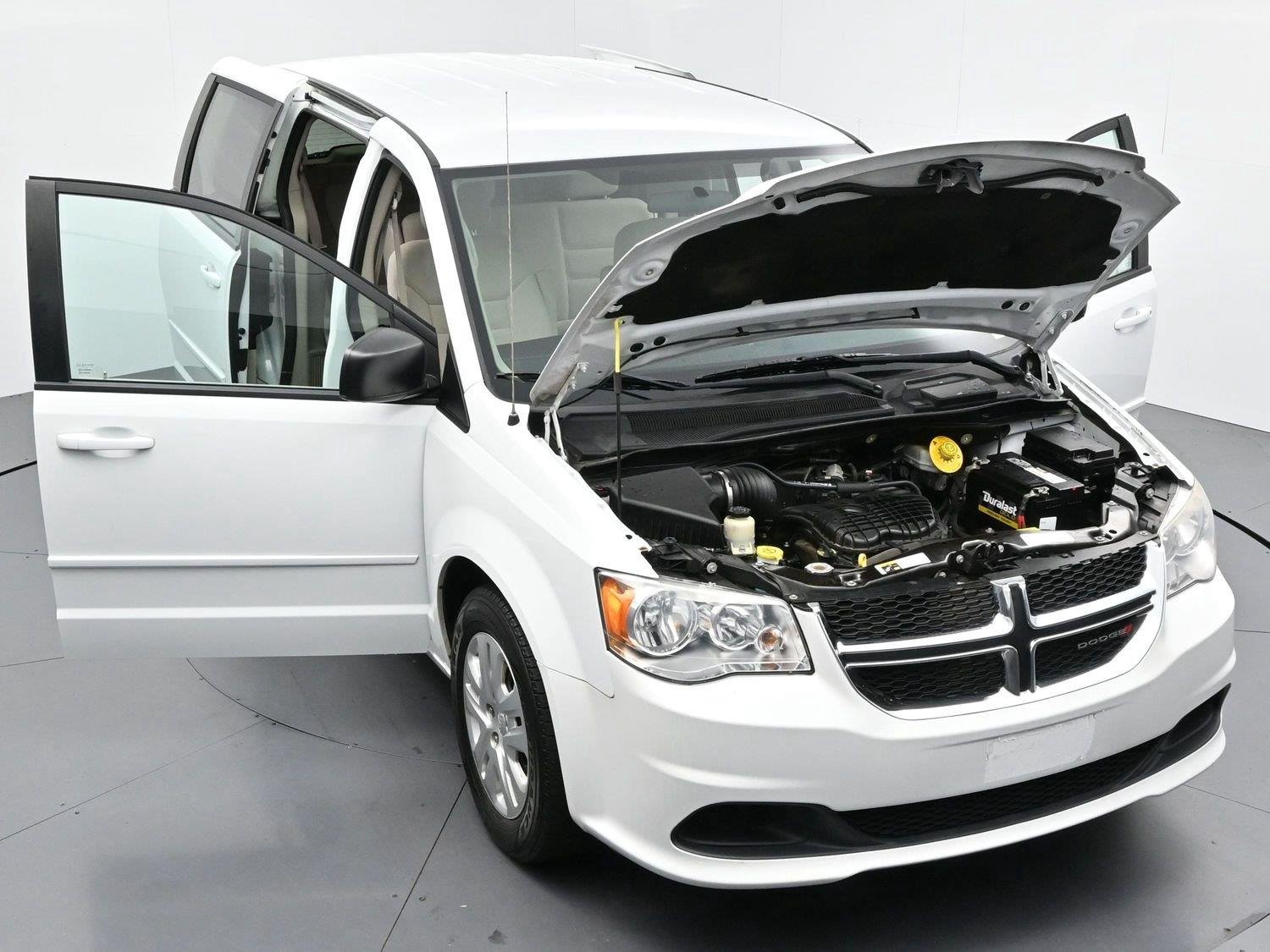 Used 2017 White Knuckle Clearcoat Dodge SE image 34