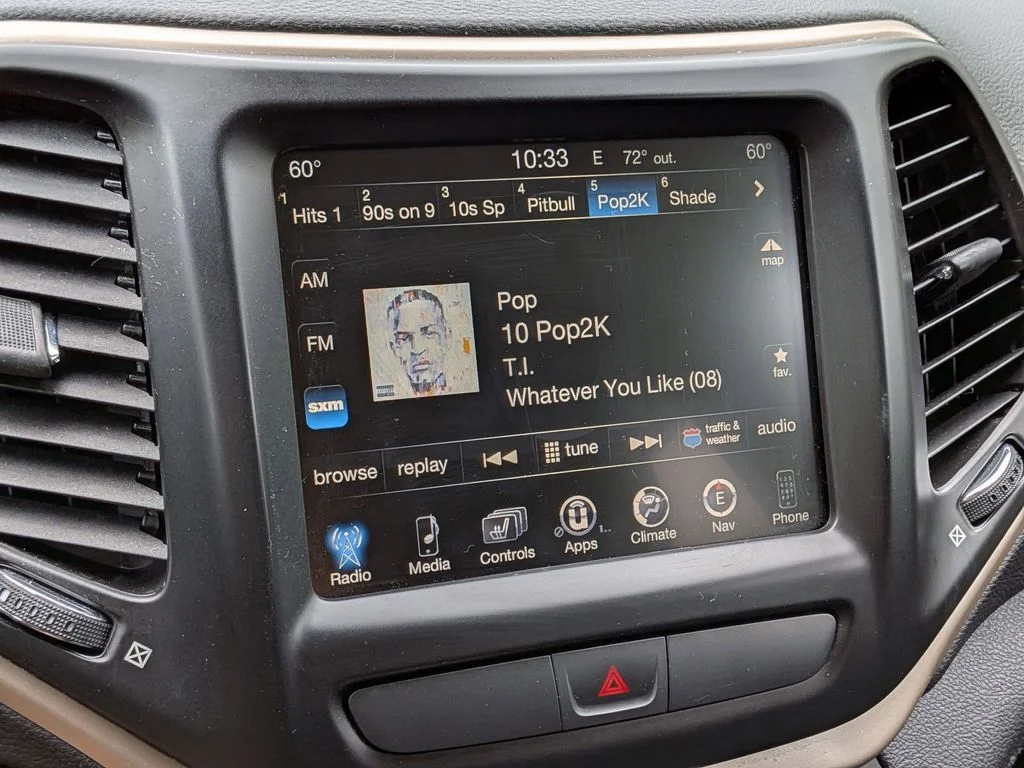 Used 2016 Blue Jeep Limited image 18