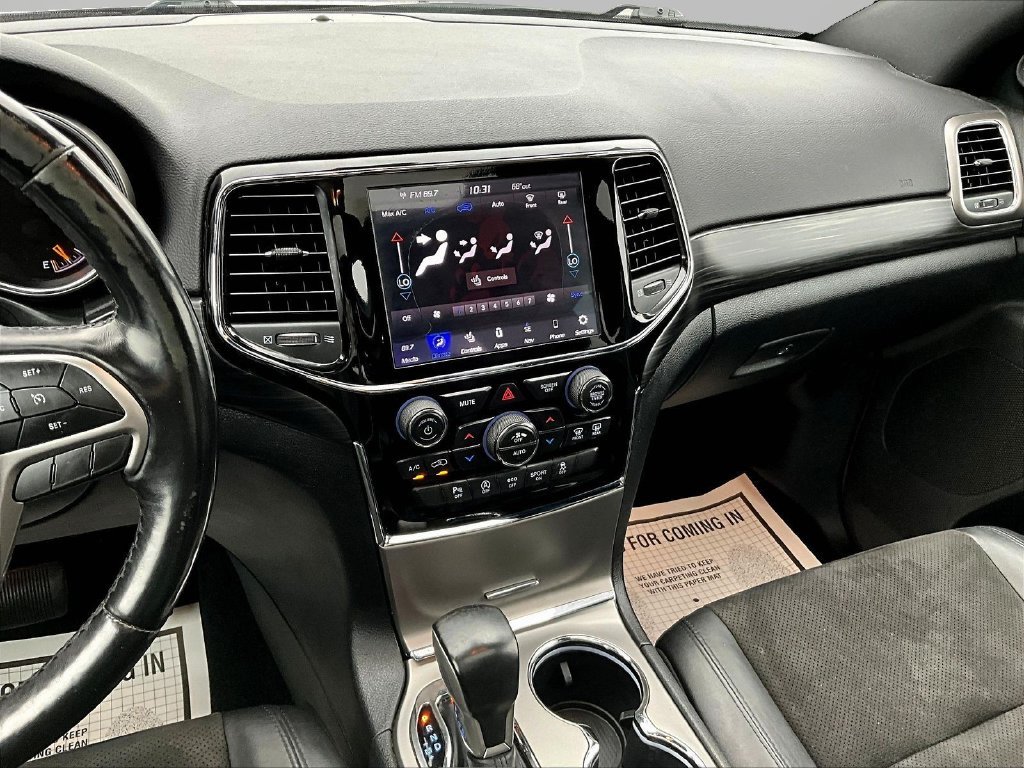 Used 2020 Silver Jeep Altitude image 10