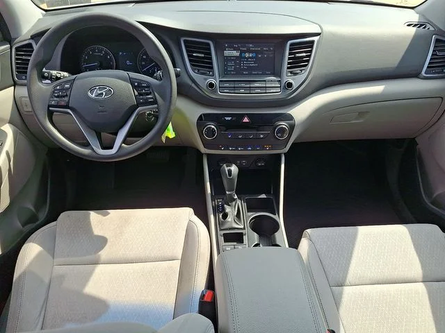 Used 2018 Silver Hyundai SEL image 15