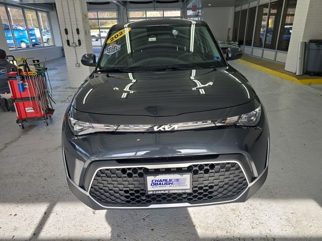 Used 2025  Kia LX image 8