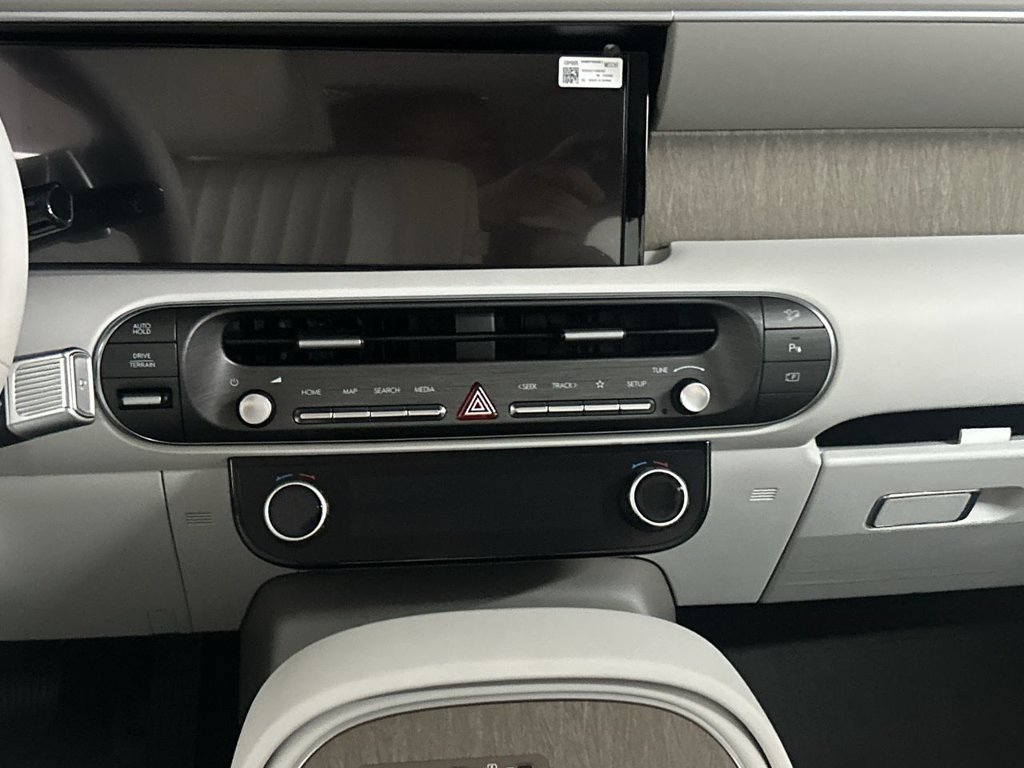 New 2026 White Pearl Hyundai SEL 7P image 26