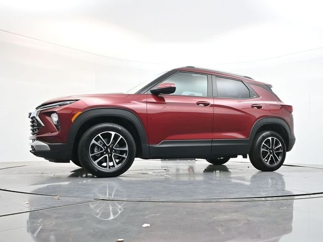 Used 2025 Crimson Chevrolet LT image 28