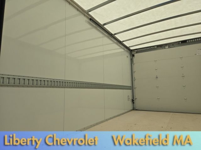 Used 2024 Summit White Chevrolet 2WT image 15