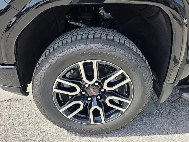 2026 GMC Sierra 1500 AT4 - Photo 4
