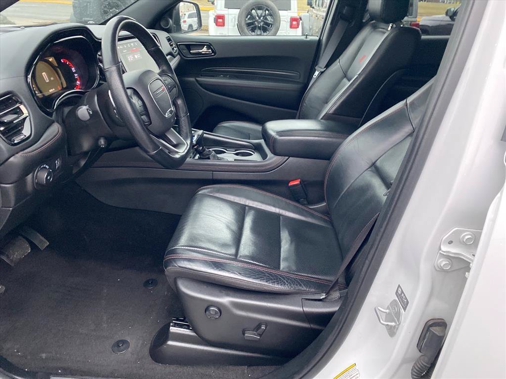 Used 2022 White Knuckle Clearcoat Dodge R/T image 9