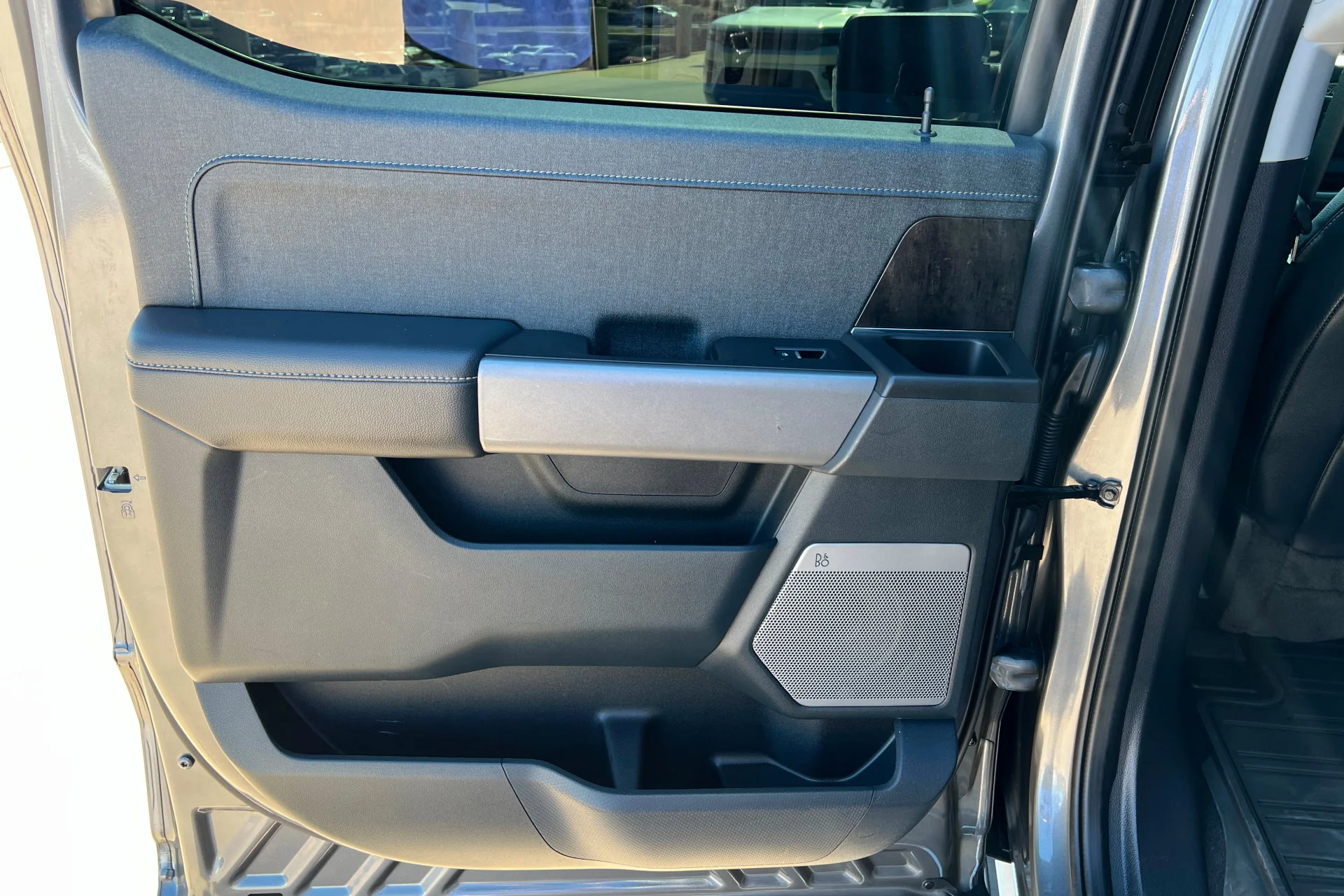 2023 Ford F-150 XL - Photo 18