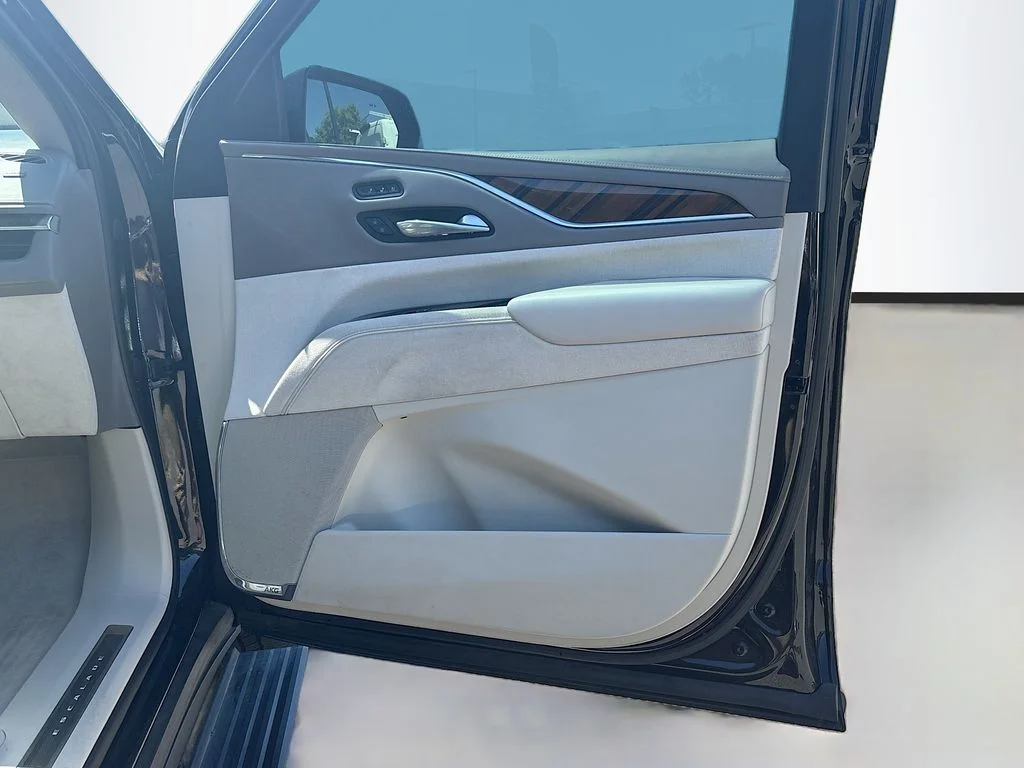 Used 2022 Black Cadillac Sport Platinum image 31