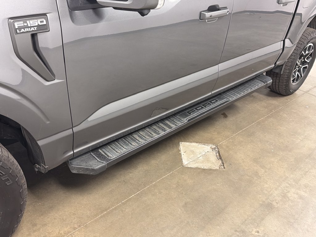 Used 2022 Gray Ford Lariat image 11