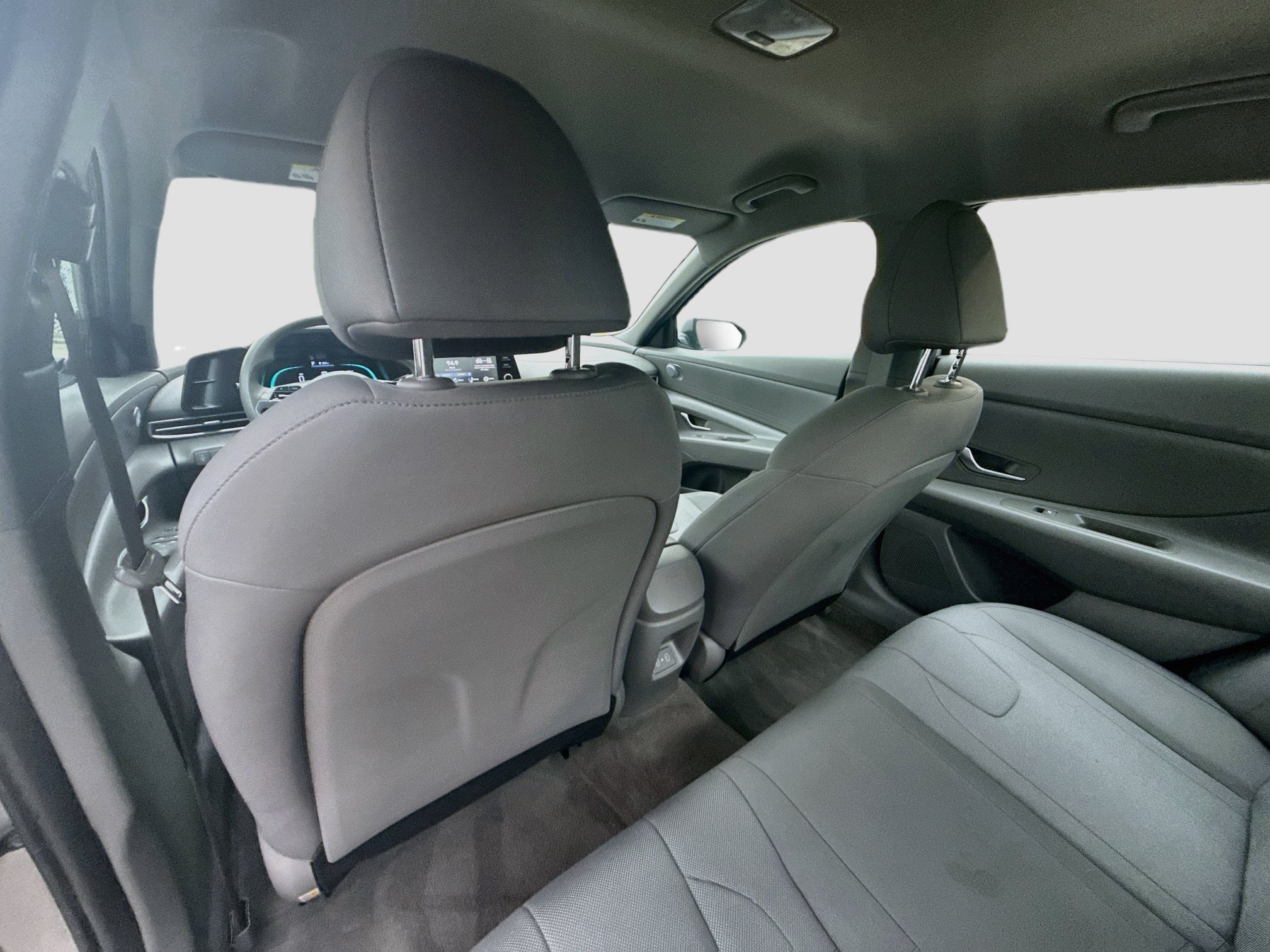 Used 2024 Fluid Metal Hyundai SE image 23