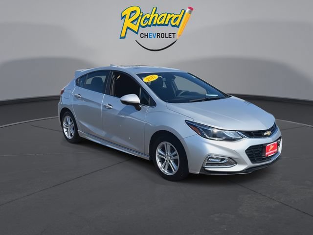 Used 2017 Chevrolet Cruze LT with VIN 3G1BE6SM3HS509204 for sale in Cheshire, CT