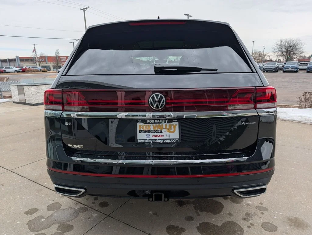 New 2026 Black Volkswagen 2.0T SE w/Technology image 4