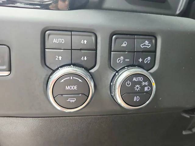 Used 2025 Red GMC AT4 image 30