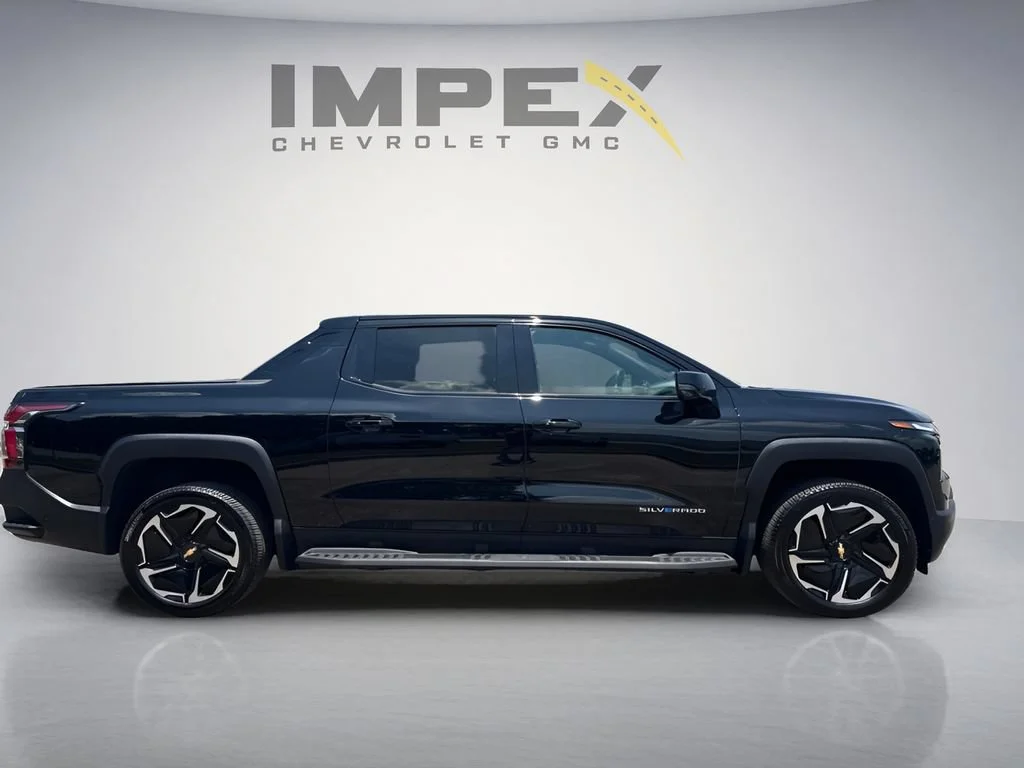 Used 2026 Black Chevrolet LT - Max Range image 6
