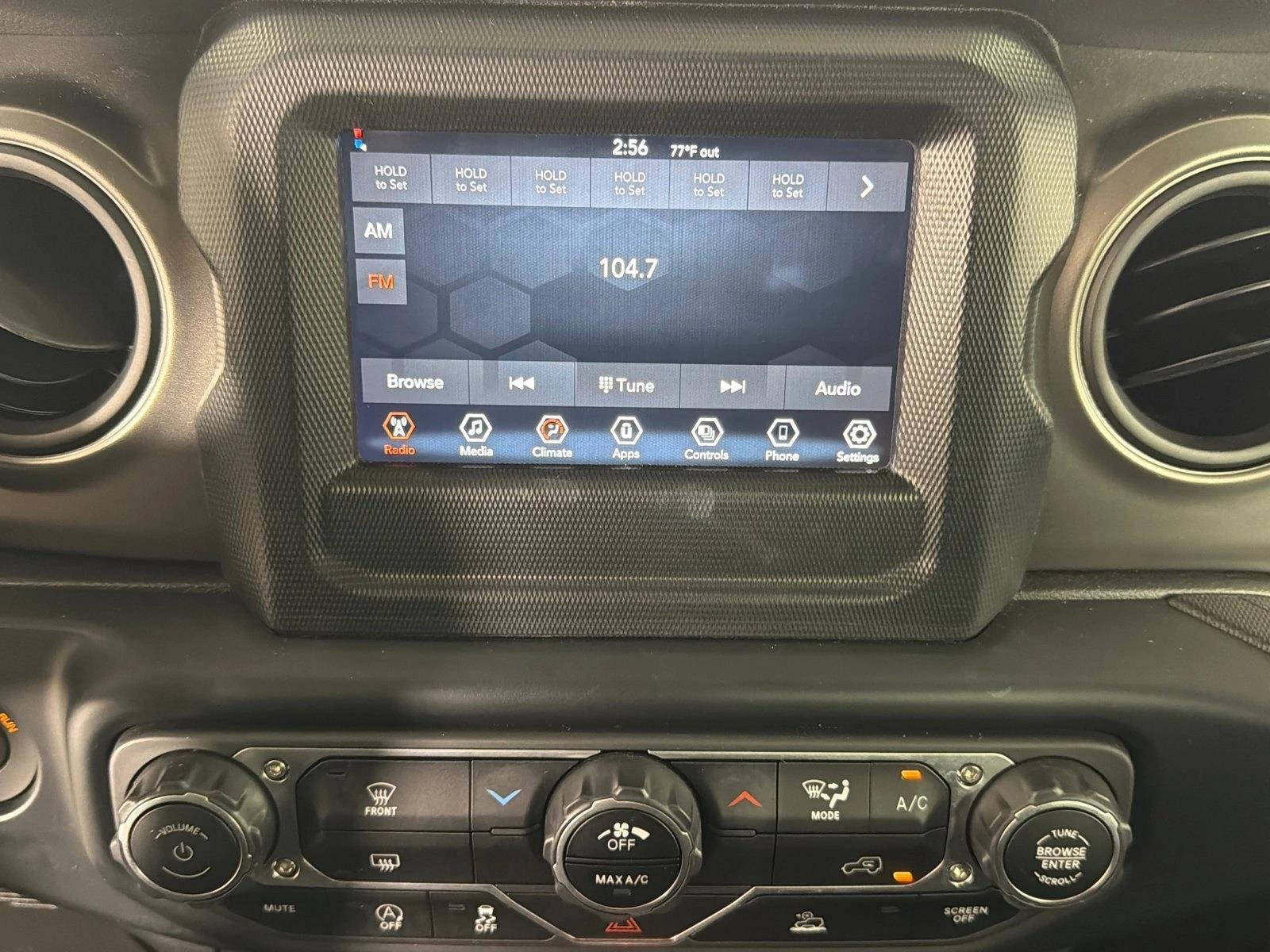 Used 2023 Black Clearcoat Jeep Sport S image 28