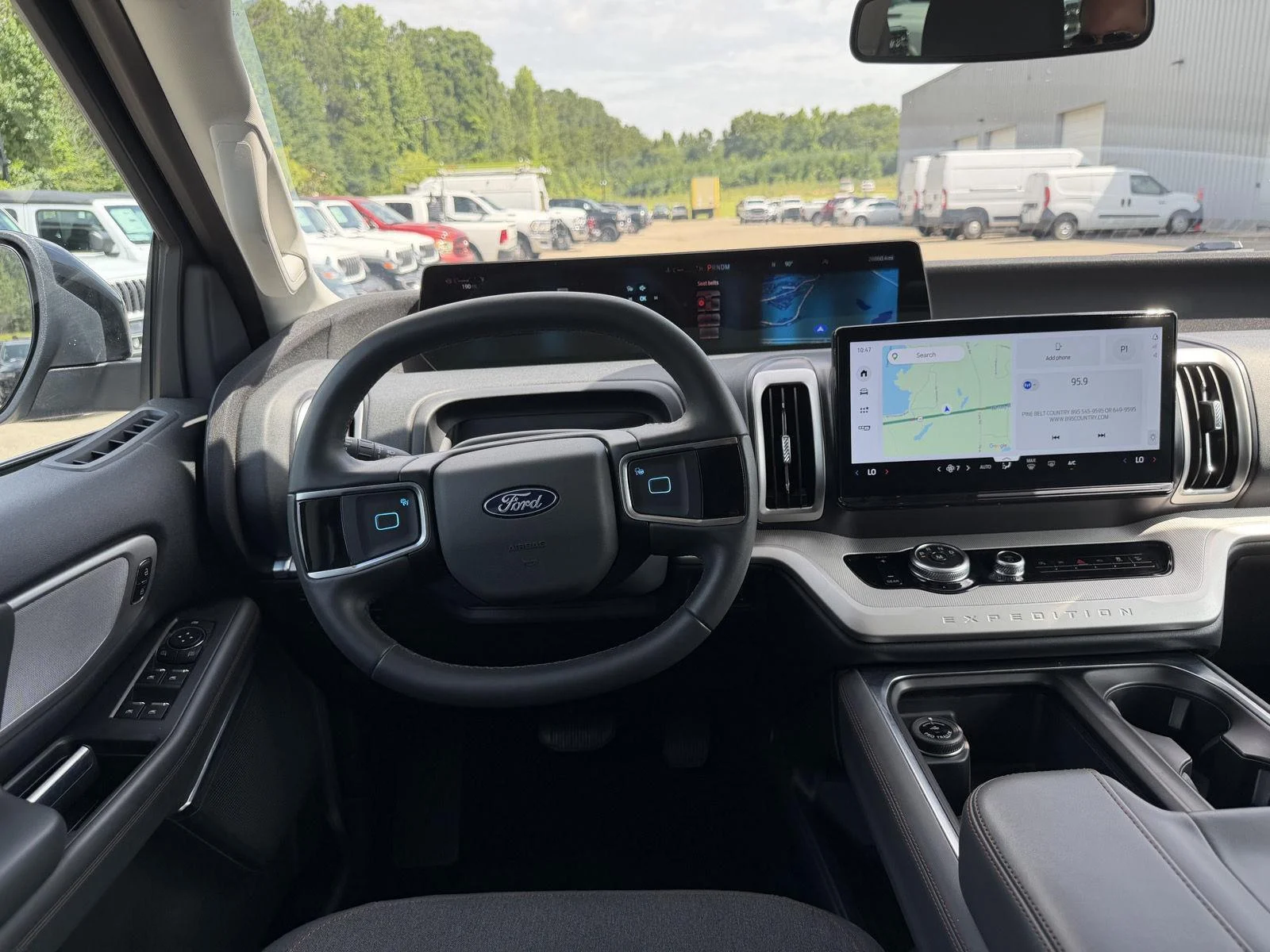 Used 2025 Oxford White Ford Active image 8