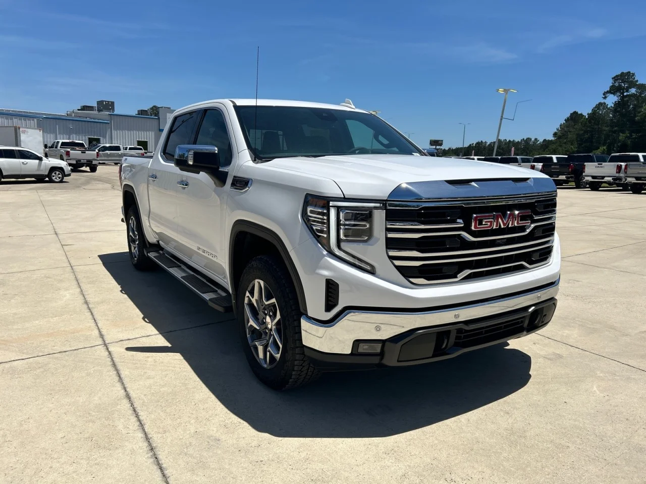 New 2026 Summit White GMC SLT image 2