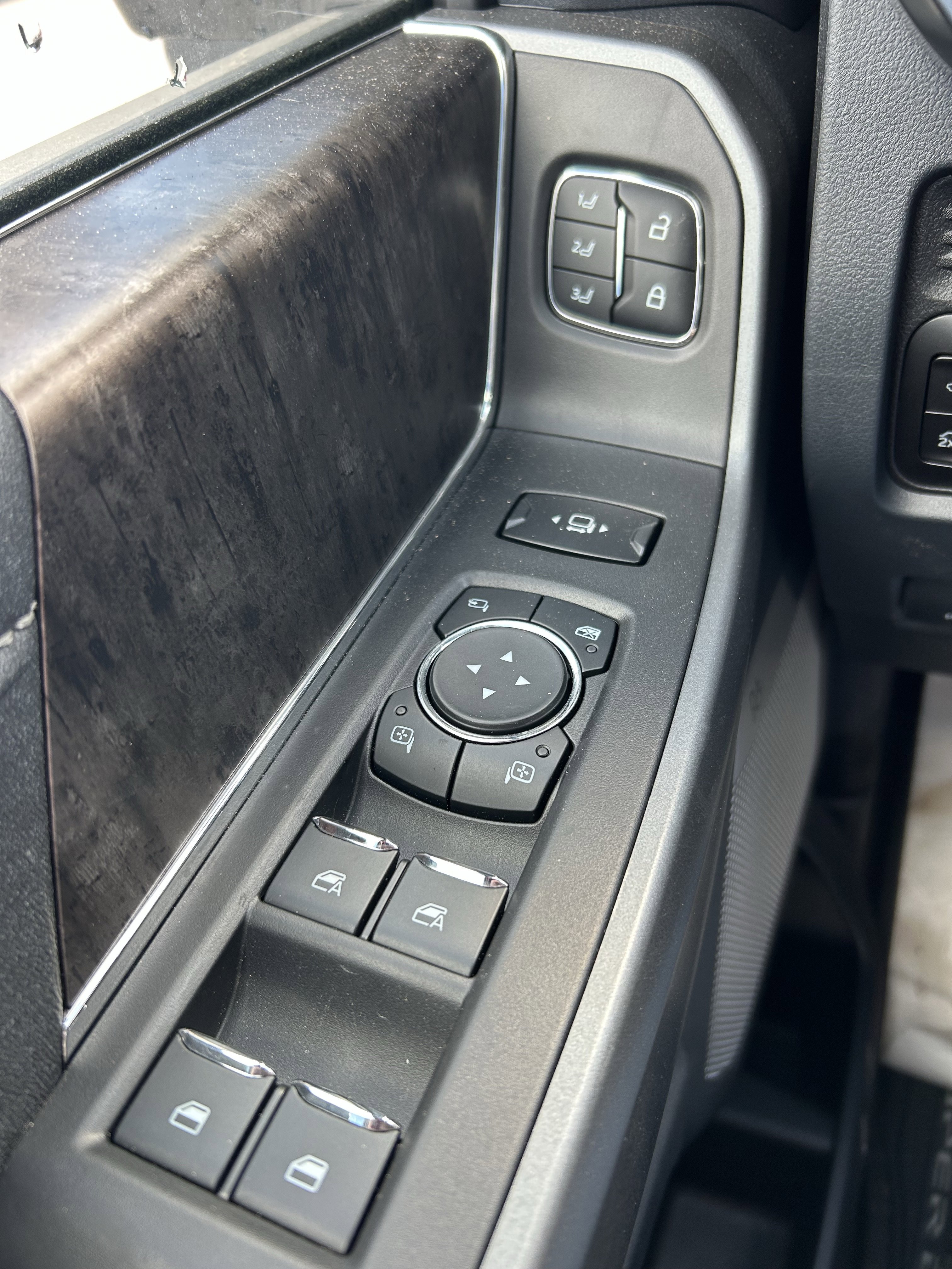 New 2026 Marsh Gray Ford LARIAT image 9