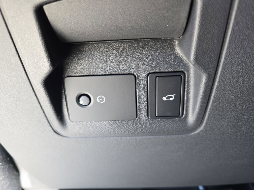 New 2026 Carpathian Grey Land Rover S image 26