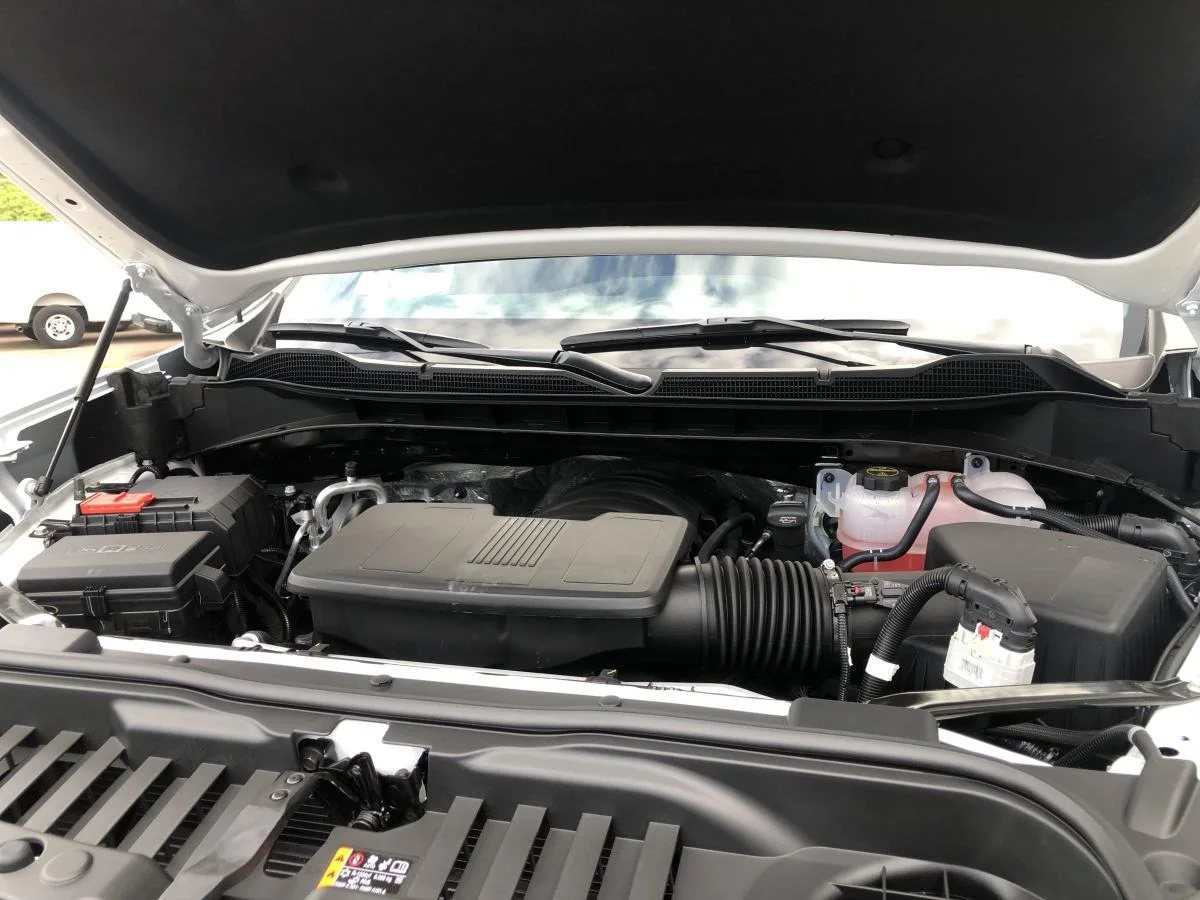New 2026 White Chevrolet 4wd Crew Cab 147 image 18