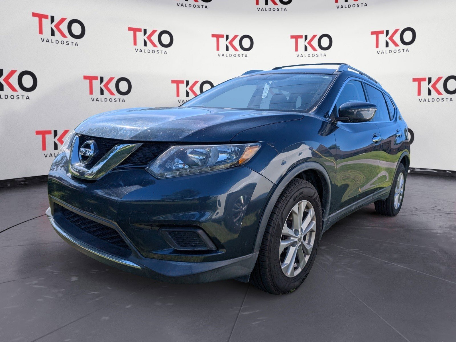 Used 2021 Magnetic Black Pearl Nissan S image 4