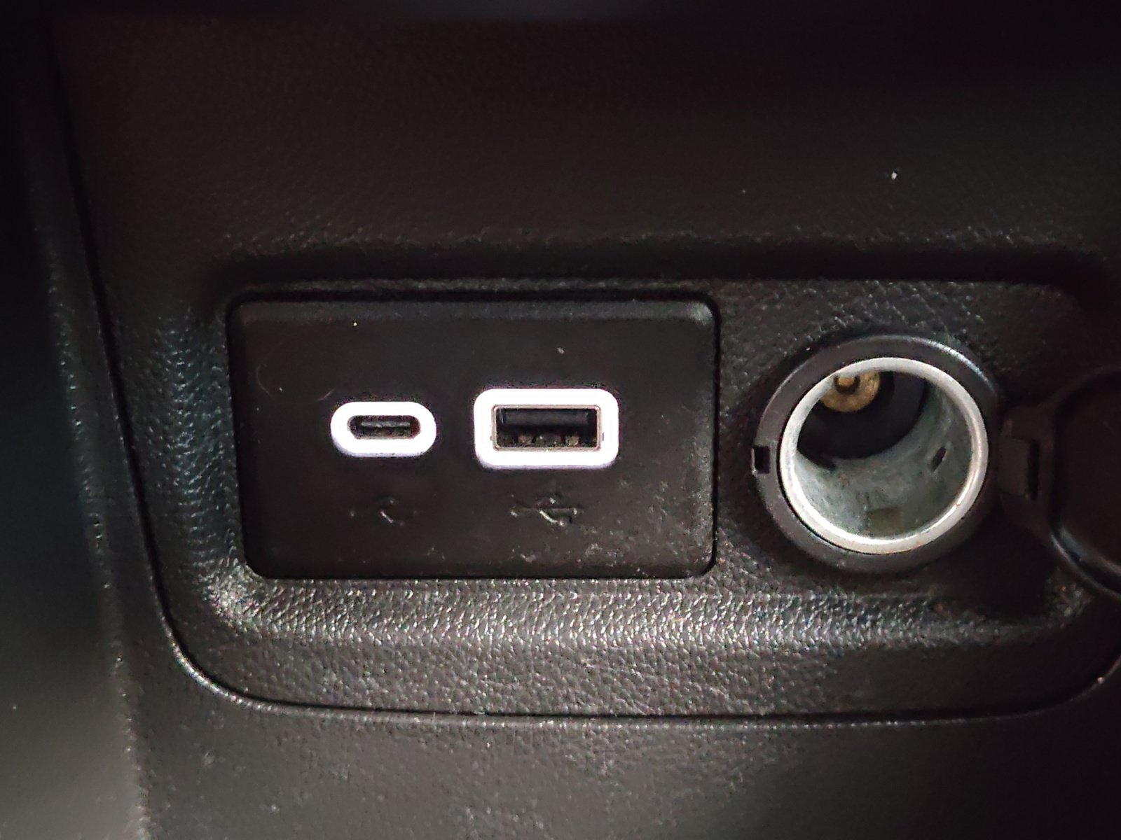 Used 2020 Mosaic Black Chevrolet LT image 19