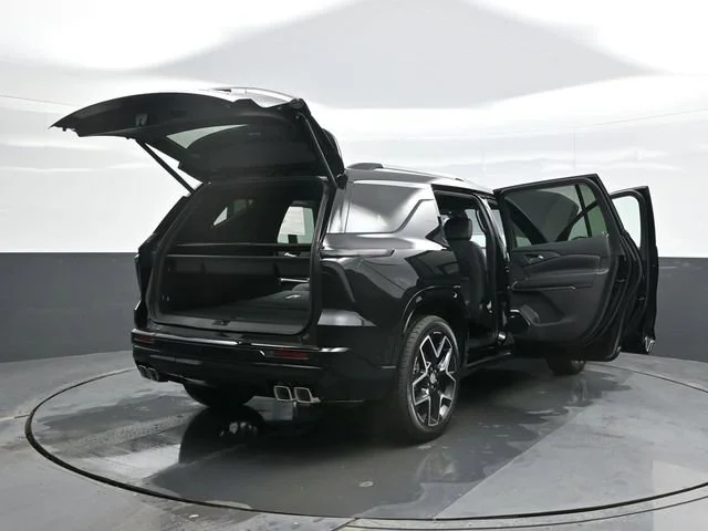 New 2026 Mosaic Black Metallic Chevrolet High Country image 29