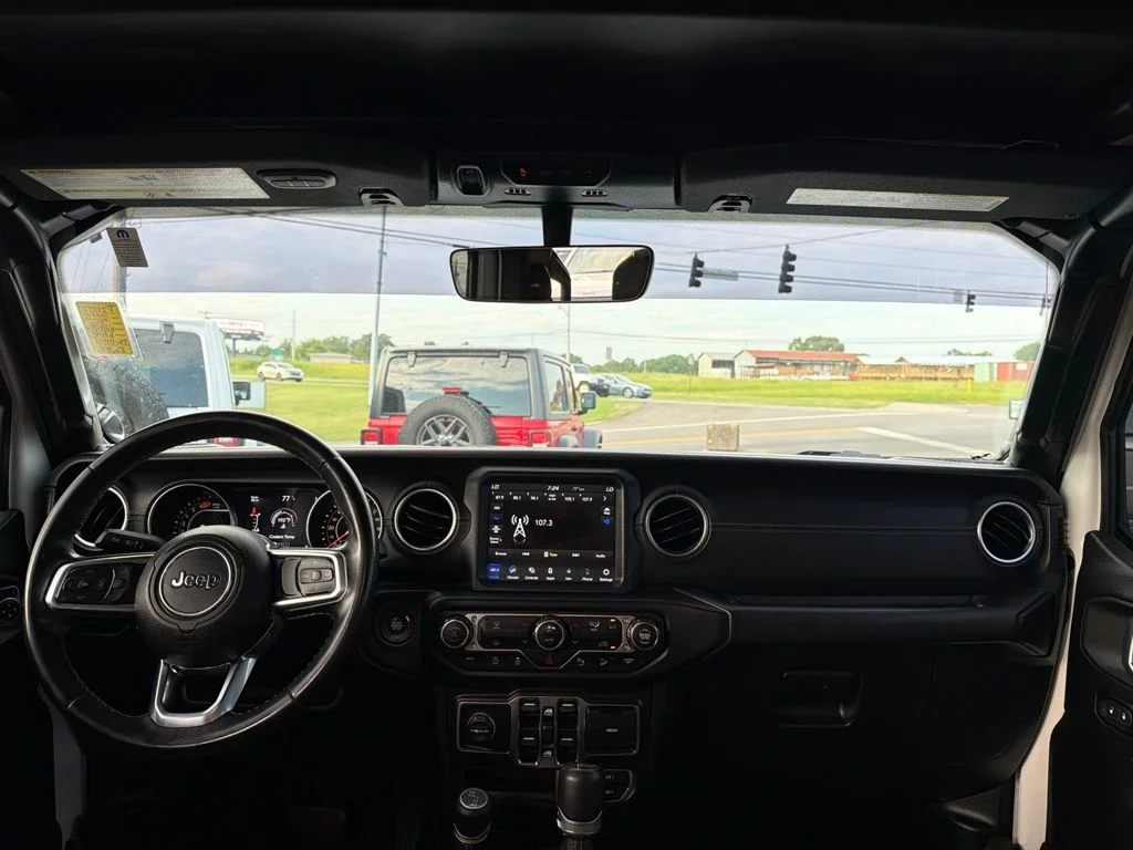 Used 2020 White Jeep Unlimited Sahara image 20