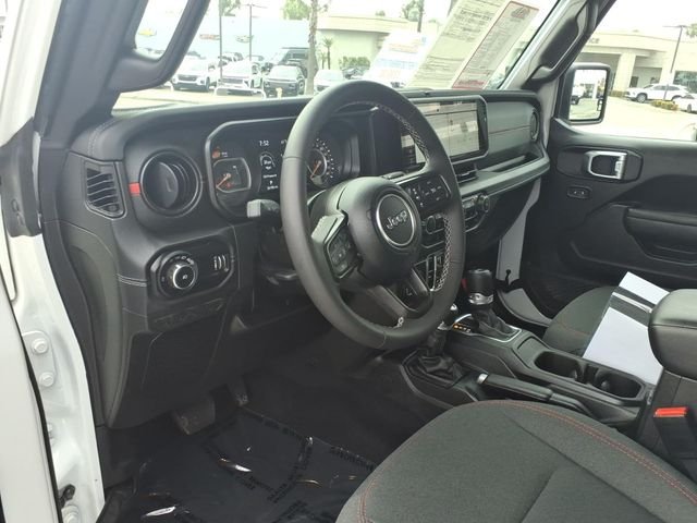 Used 2025 White Jeep Rubicon image 14