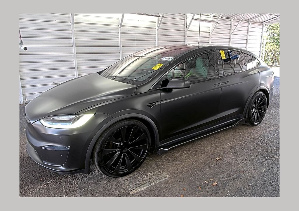 2022 Tesla Model X Long Range's photo