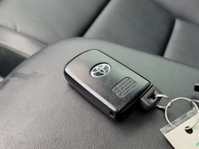 2017 Toyota RAV4 Limited - Photo 36