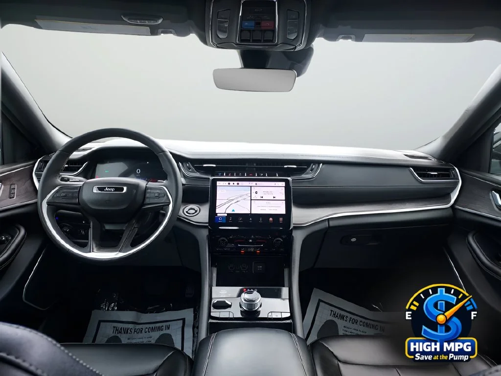 Used 2024 White Jeep 4xe image 27