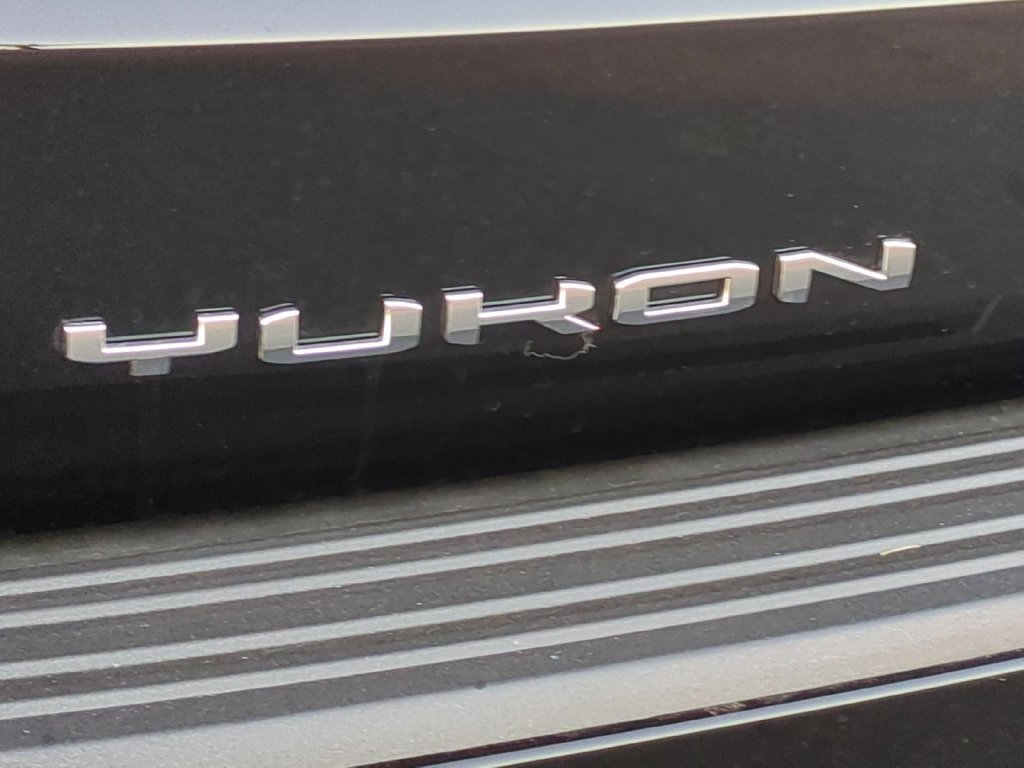 2026 GMC Yukon XL AT4 - Photo 10