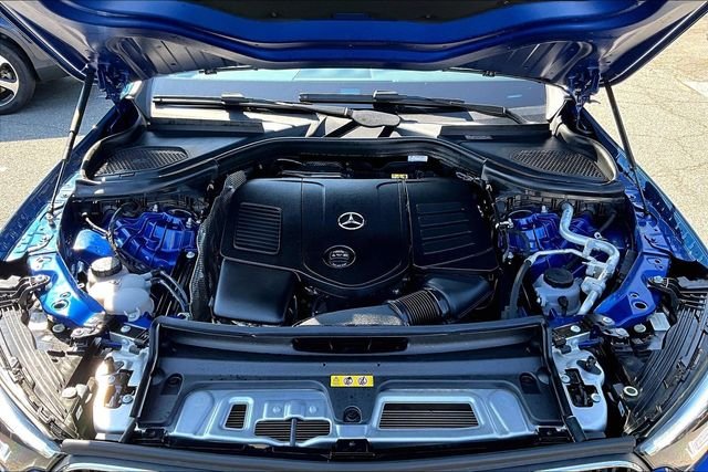Used 2026 Blue Mercedes-Benz GLC 300 image 26