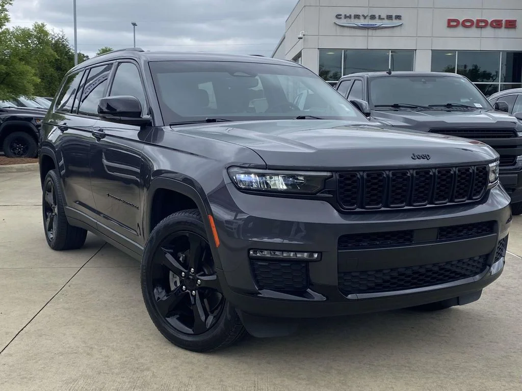 Used 2023 Gray Jeep Limited image 36